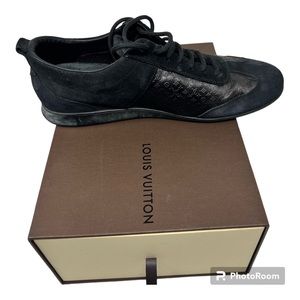 AUTHENTIC LOUIS VUITTON Sneakers